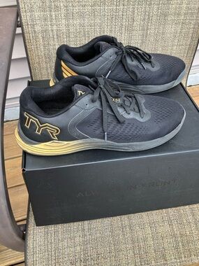 TYR CXT-1 Trainer Black & Gold Sneaker Limited Edition Men’s Sz 12 Women Sz 13.5